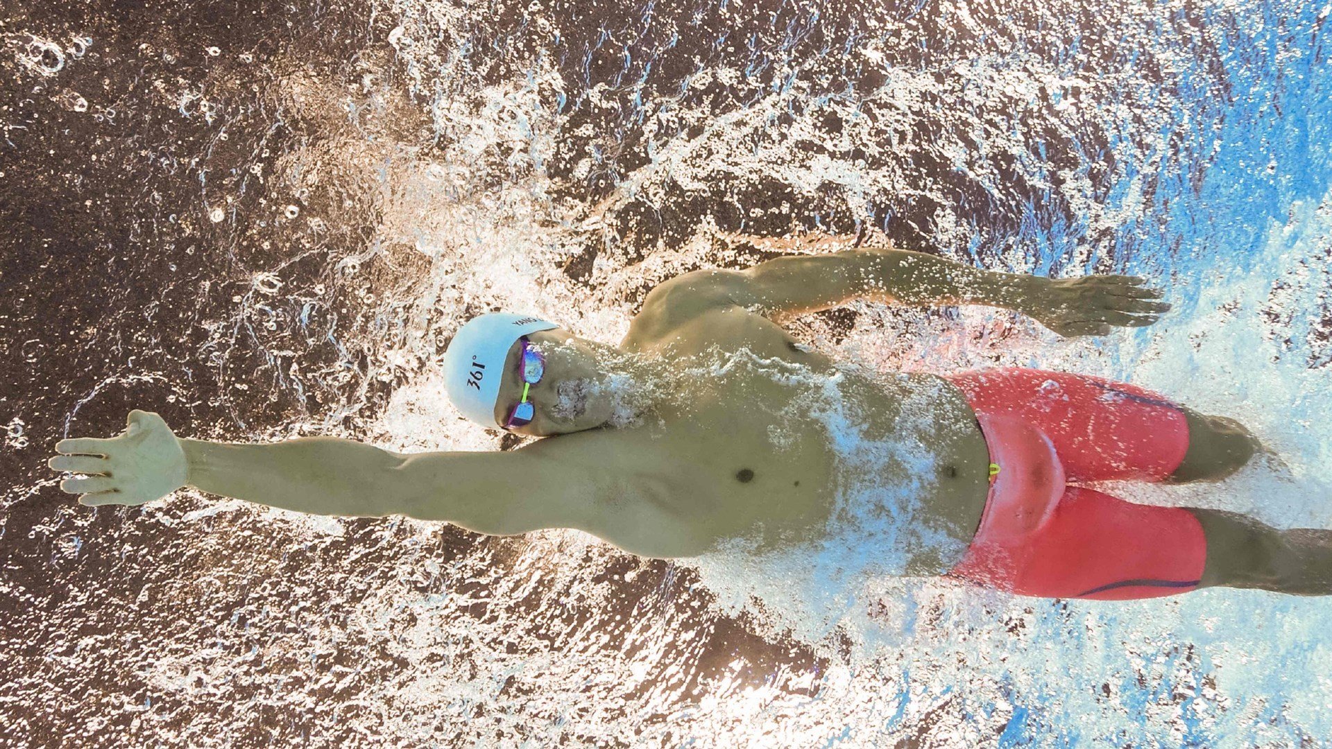 精彩瞬间：场上每一秒都值得回顾！，精彩瞬间啥意思